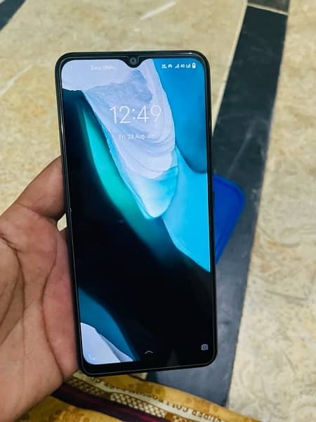 vivo y01 box sath hay device 9/10 2