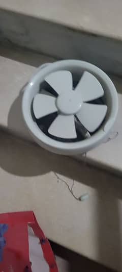 Exhaust  fan almost new