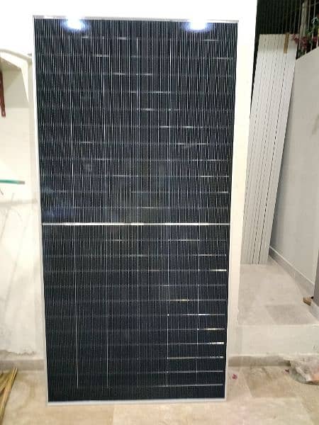 Jinko N-type Solar panel 0