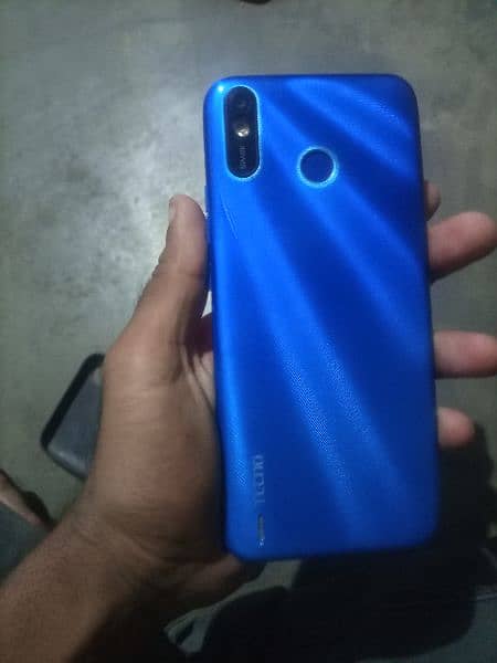 Tecno spark 4