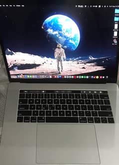 2017 MacBook Pro 15" 4GB Gfx Card (Touch Bar Varient)