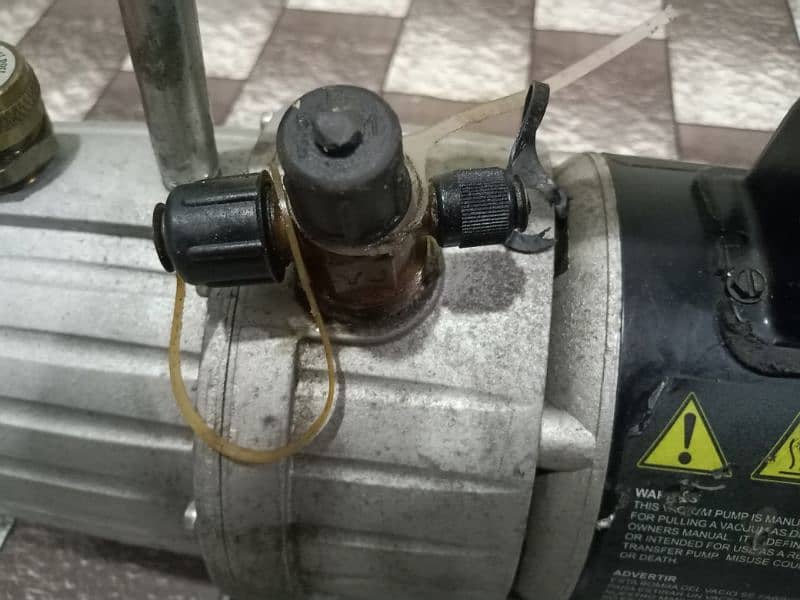 YELLOW JACKET 93600 Bullet Single Phase Vacuum Pump 4