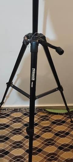 Tripod