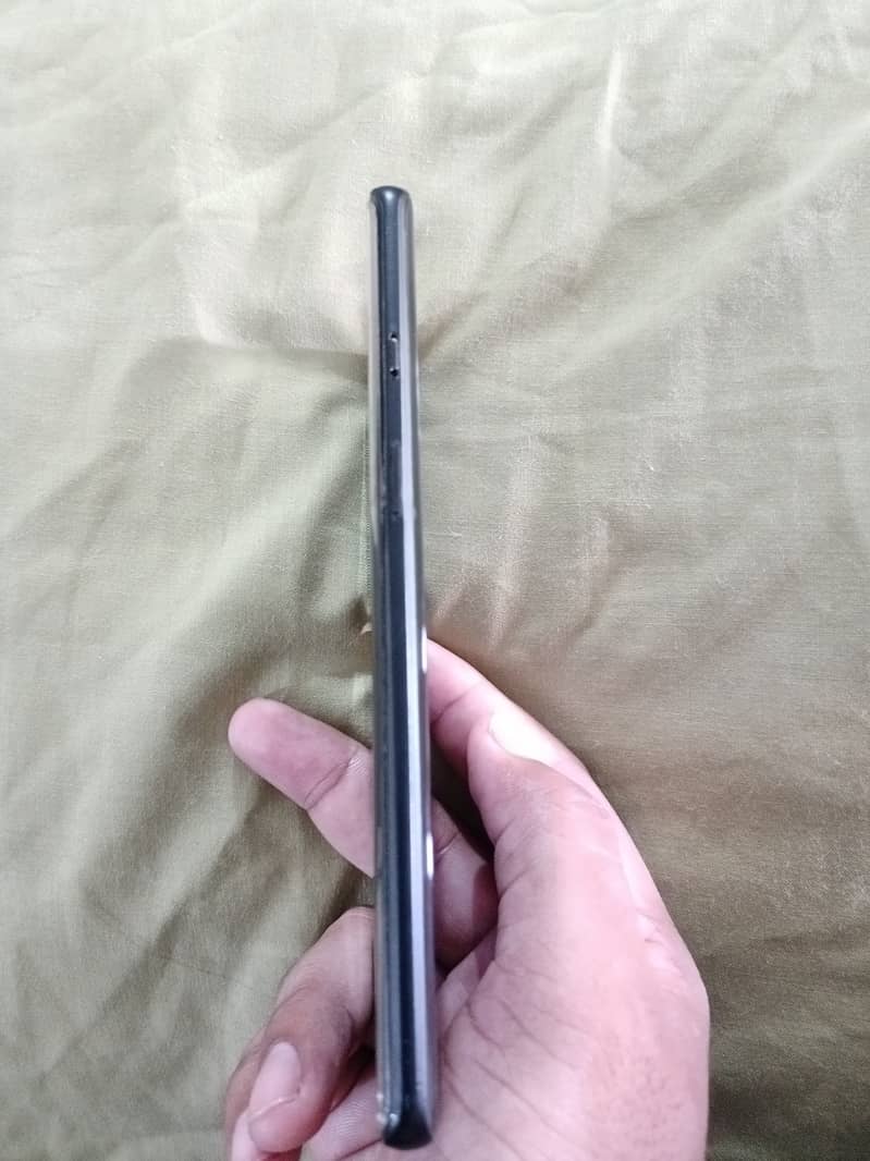 ONEPLUS 5G UV 4