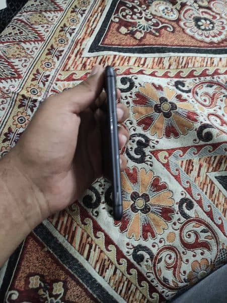 iphone 11 64gb battery 82% E sim working non pta best condition 10/10 4