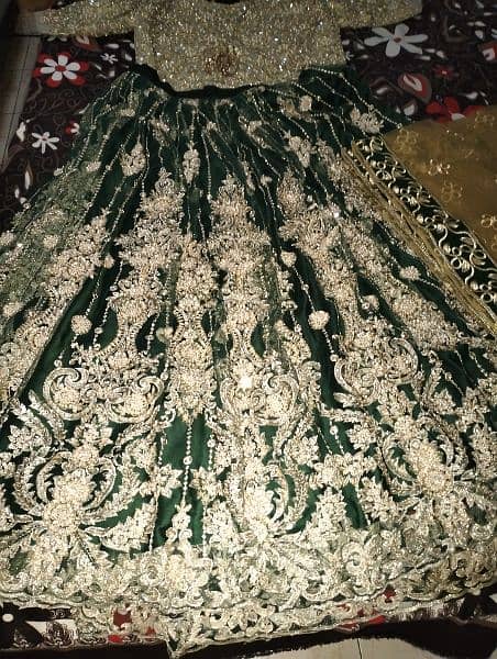 bridal mehndi lehnga 5