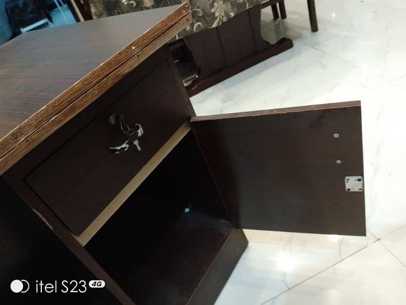 Office Table Good Condition 9