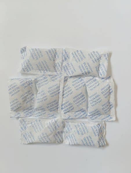 Silica Gel by dry silica 0