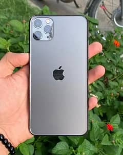 iphone 11 pro max for sale 10/10 non pta