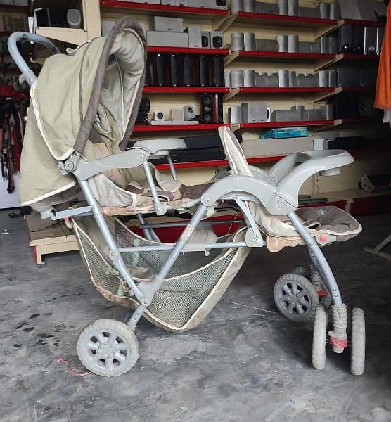 imported pram for 2 babies 1