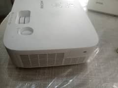 Ricoh high lumens HDMI Projector available for sale