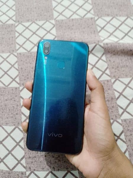 vivo y11 4