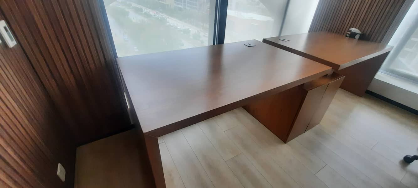 Executive Desk 2