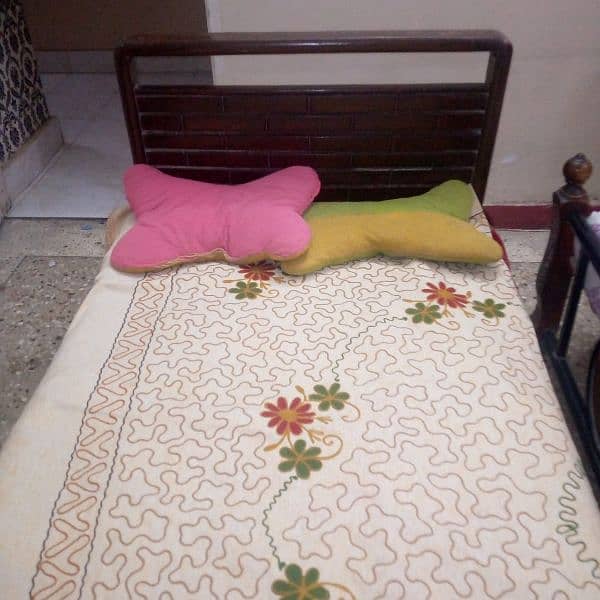 SHEESHAM WOODEN BED 1