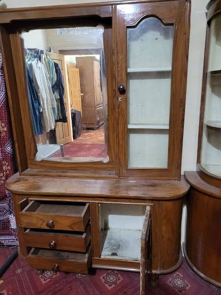 Dressing Table 4