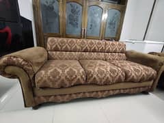 6 Seater Elegant Sofa Set in Good Condition - Great Price!