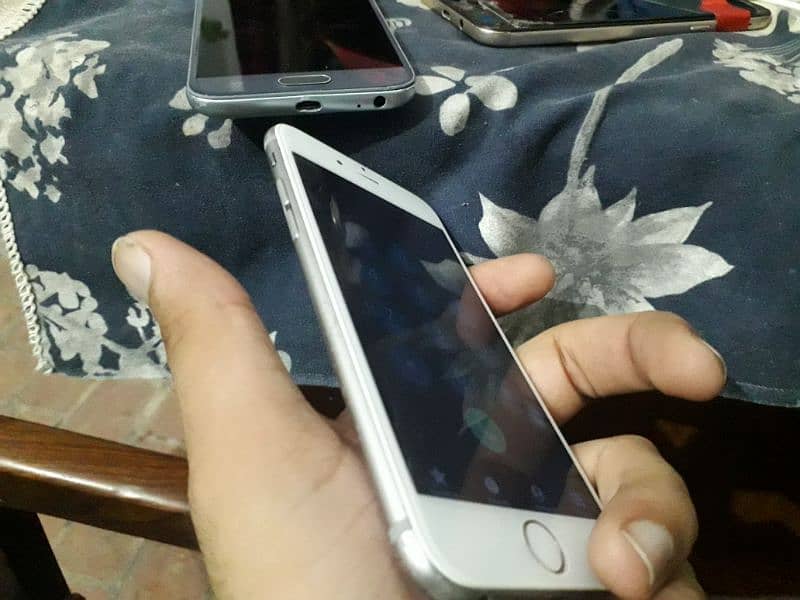 iphone 6s   (ellah abad / chunian available) 1