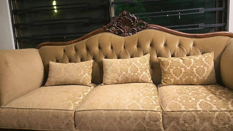 7 seater chinioti sofa 1