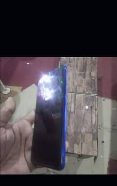 infinix s4 4 64 ha all ok ha sarif back camera ky masla ha blur ha