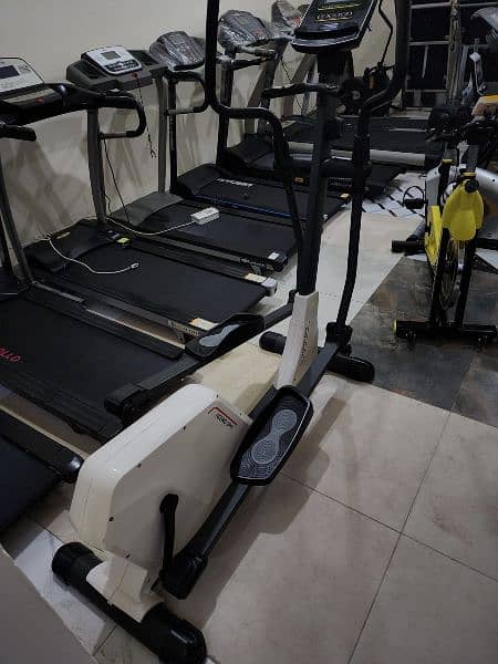 treadmils. (0309 5885468). jogging machines. gym cycles. ellapticals 12