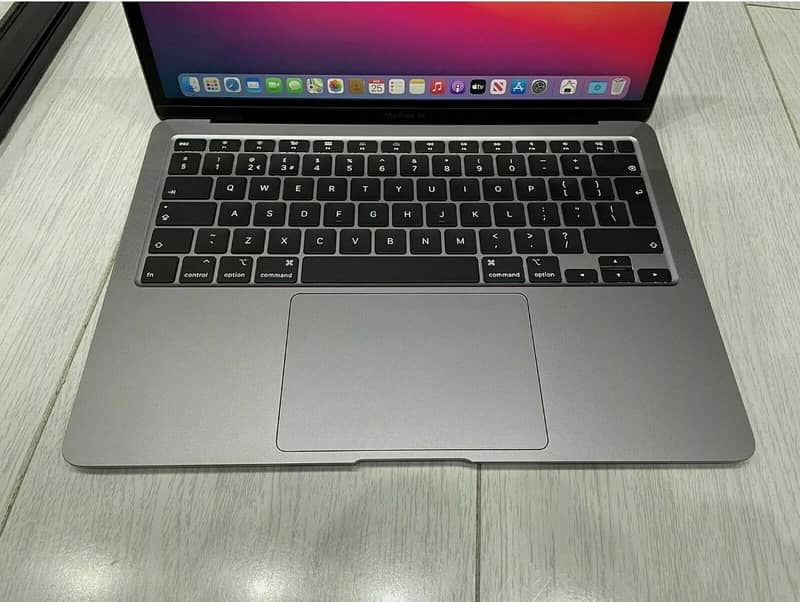 Apple Macbook Air - Touch ID - Space Grey - Core i5 - 8GB - 256 GB SSD 2