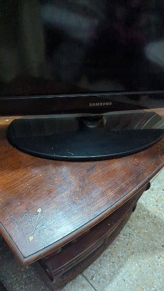 Samsung LCD TV 10