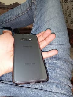 Samsung s10e