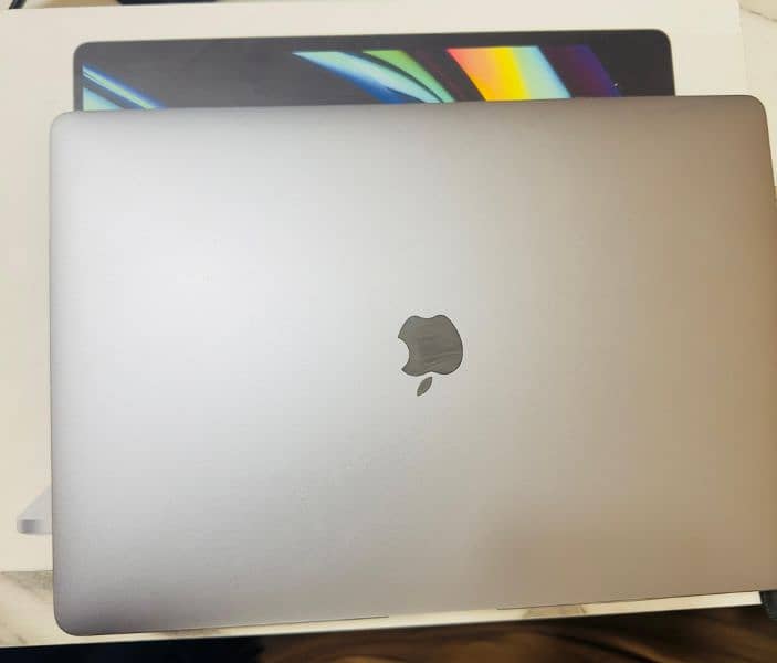 MacBook Pro 2019 - 16 Inch - 16/512 1