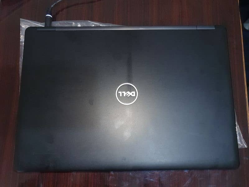 dell. core i5 6th generation. 4 gb ram , 256 gb . .  . fresh device, 5