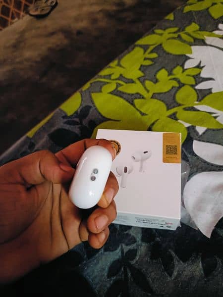 airpods pro 2nd generation (ANC) 3