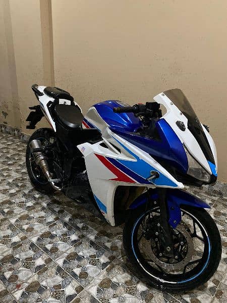 Honda CBR 250 Replica 7