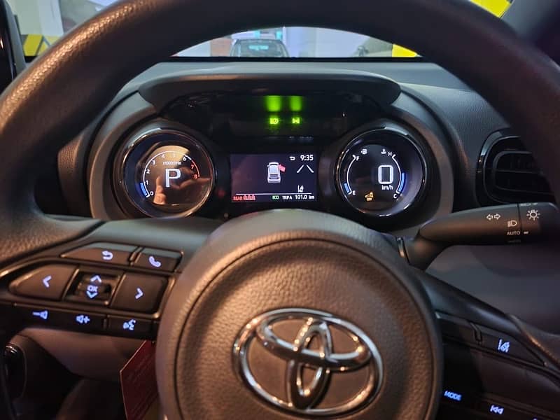 Toyota Yaris 2023 16