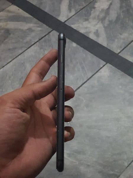 iphone 8 plus 64gb pta aproved 3