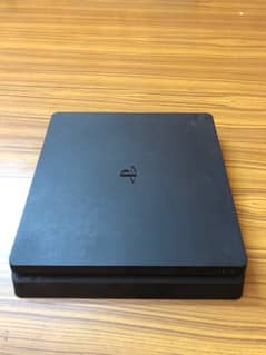 Playstation 4 slim