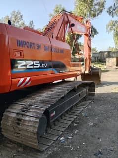 CHAIN EXCAVATOR FOR SALE