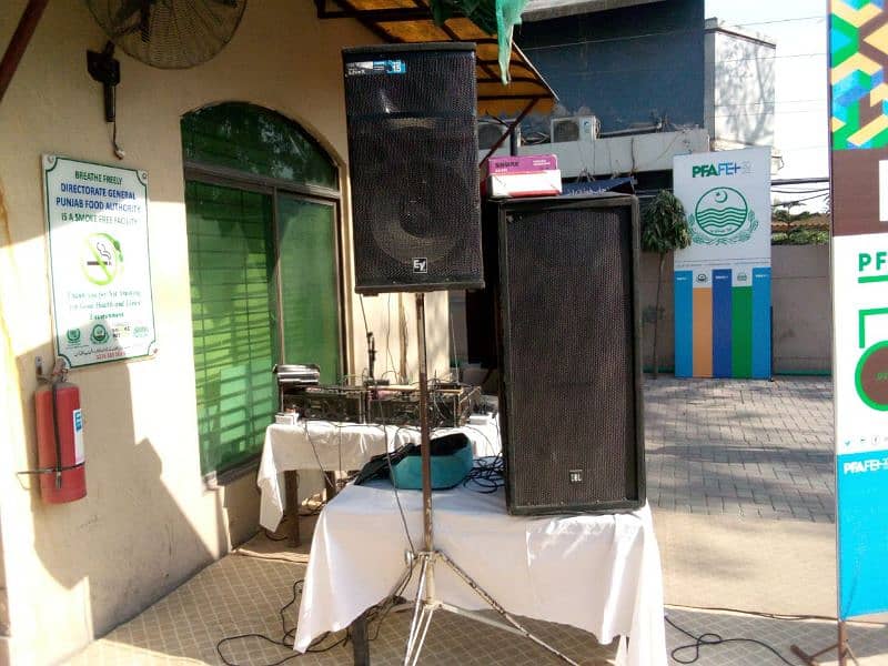 dj sound system and boxes/truss/wedding entry/follow light for rent 16