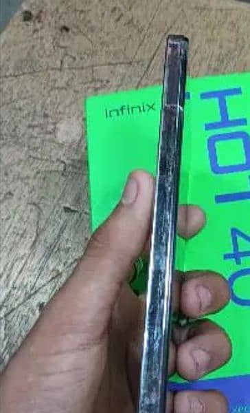 Infinix Hot 40 1