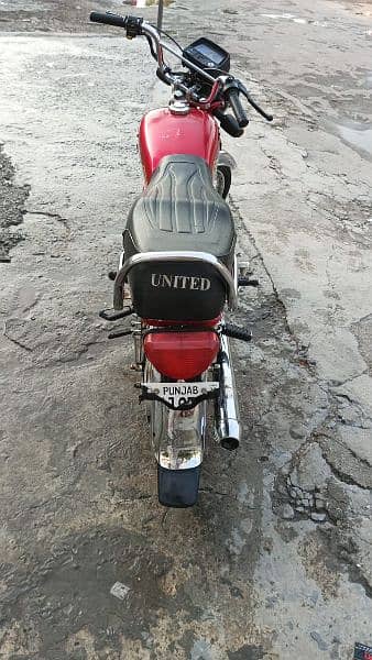 united 70 , 2022 model .  70k 3