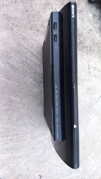 Ps3 Super Slim 500gb with 47 games 5