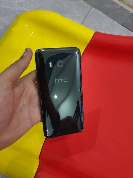 HTC u11 in good condition not open or repair Non Pta 6gb 128gb Read Ad 6