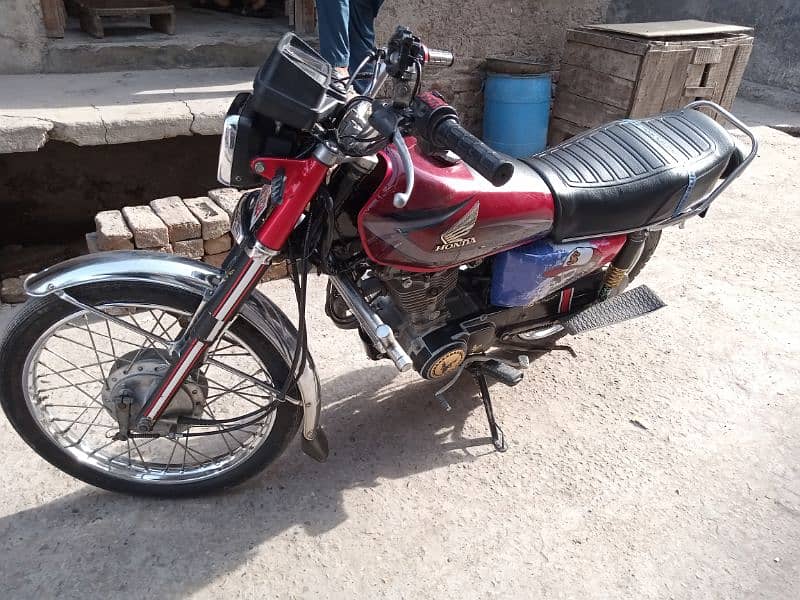 Honda 125 for urgent sale 0349-9566-096 7