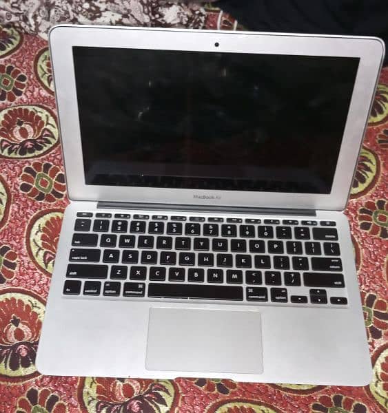 Apple macbook Air 2013 0