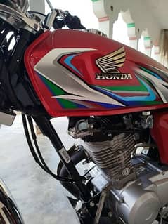 Honda cg 125 bilkul new bike ha unregistered ha.