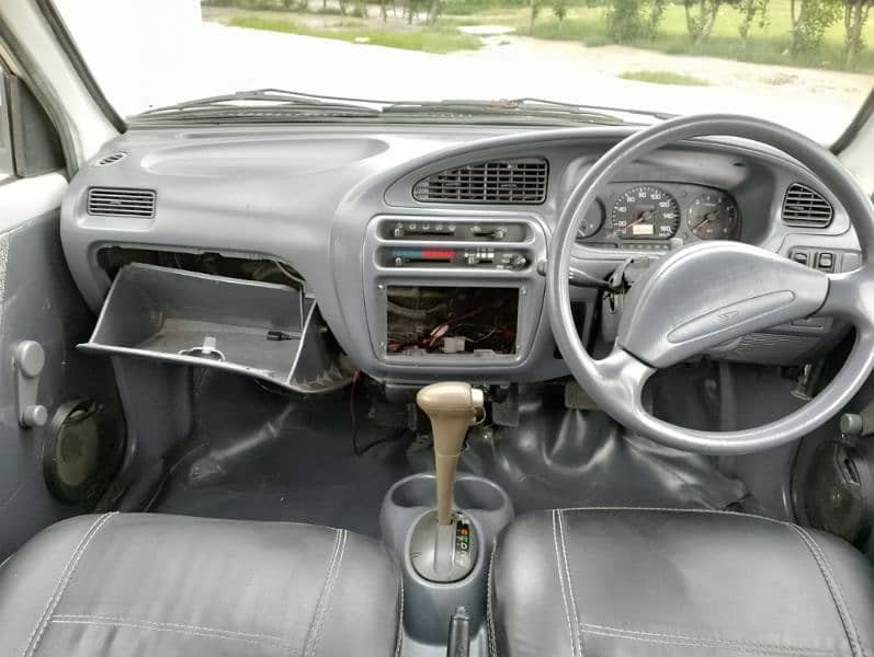 Daihatsu Cuore 2000 4