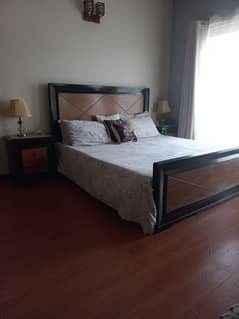 Wooden Bed Set with Dressing and Mirror