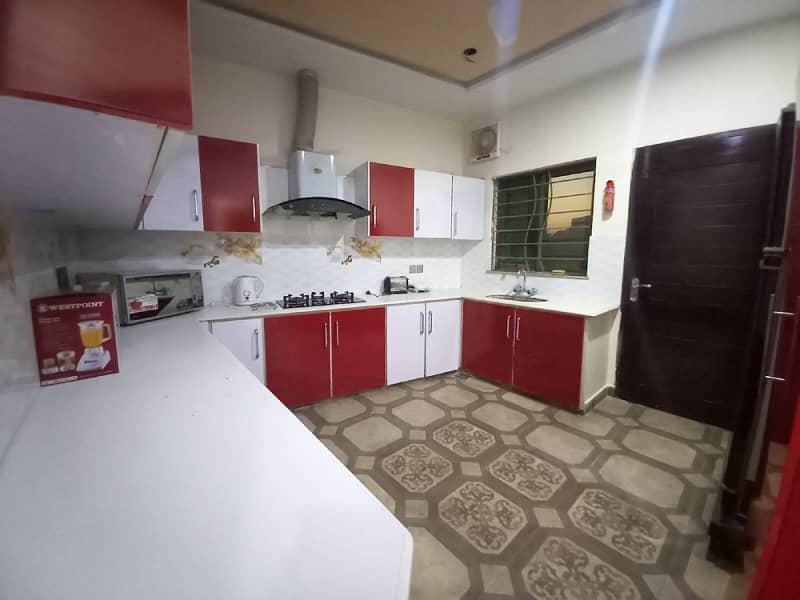 1 KANALFULLY FURNISHED upper portion for RENT 8