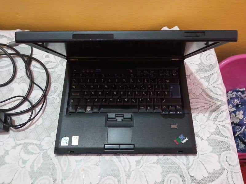 Lenovo T60 laptop for sale! 5