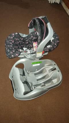 Graco baby car seat and carry cot