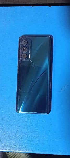 MOTO edge 5g 2021 6/256gb 108mp camra 1