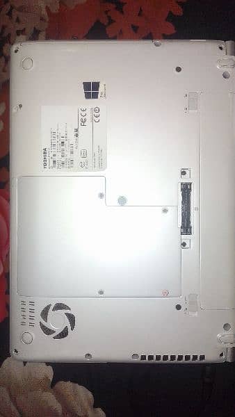 Toshiba i5 4th generation dynabook R734 4